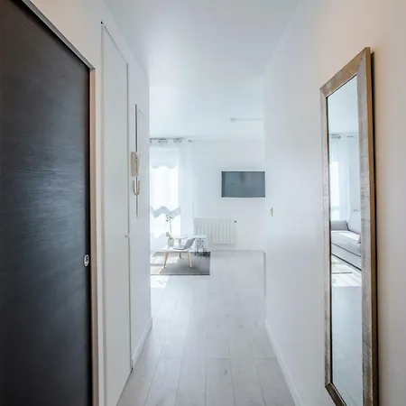 Studio Maeka *